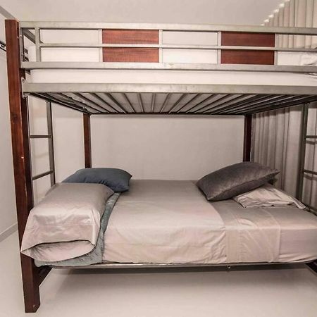 شقة سان خوان  في Modern 2Br With Kingbed In The Heart Of Isla Verde Strip المظهر الخارجي الصورة