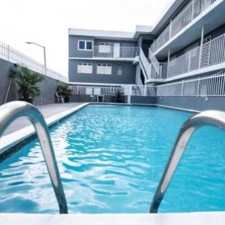 شقة سان خوان  في Modern 2Br With Kingbed In The Heart Of Isla Verde Strip المظهر الخارجي الصورة