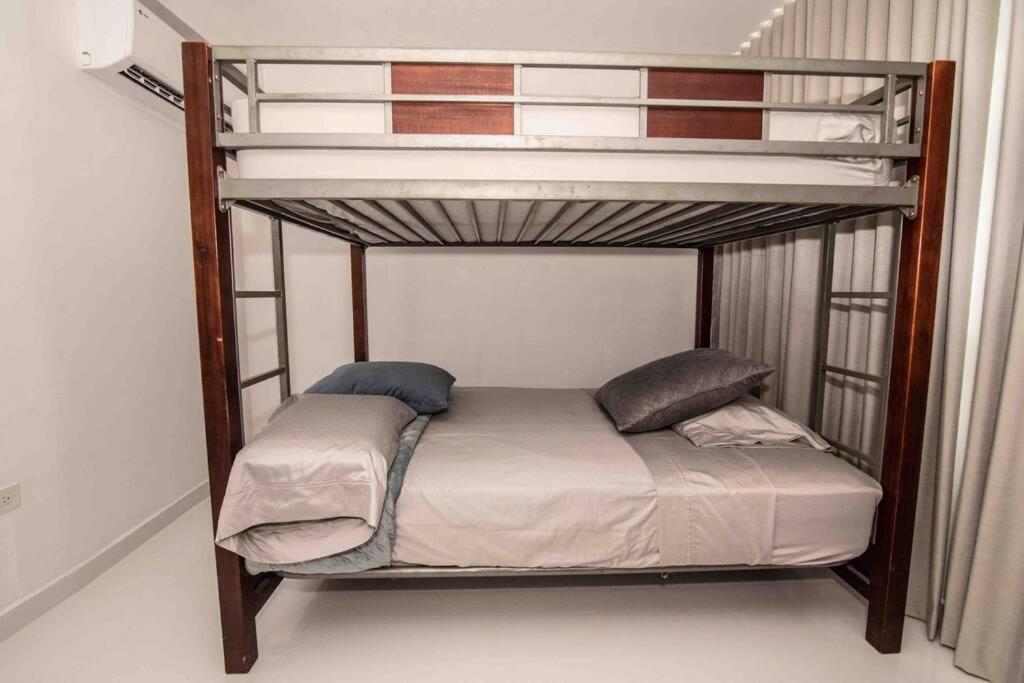 شقة سان خوان  في Modern 2Br With Kingbed In The Heart Of Isla Verde Strip المظهر الخارجي الصورة